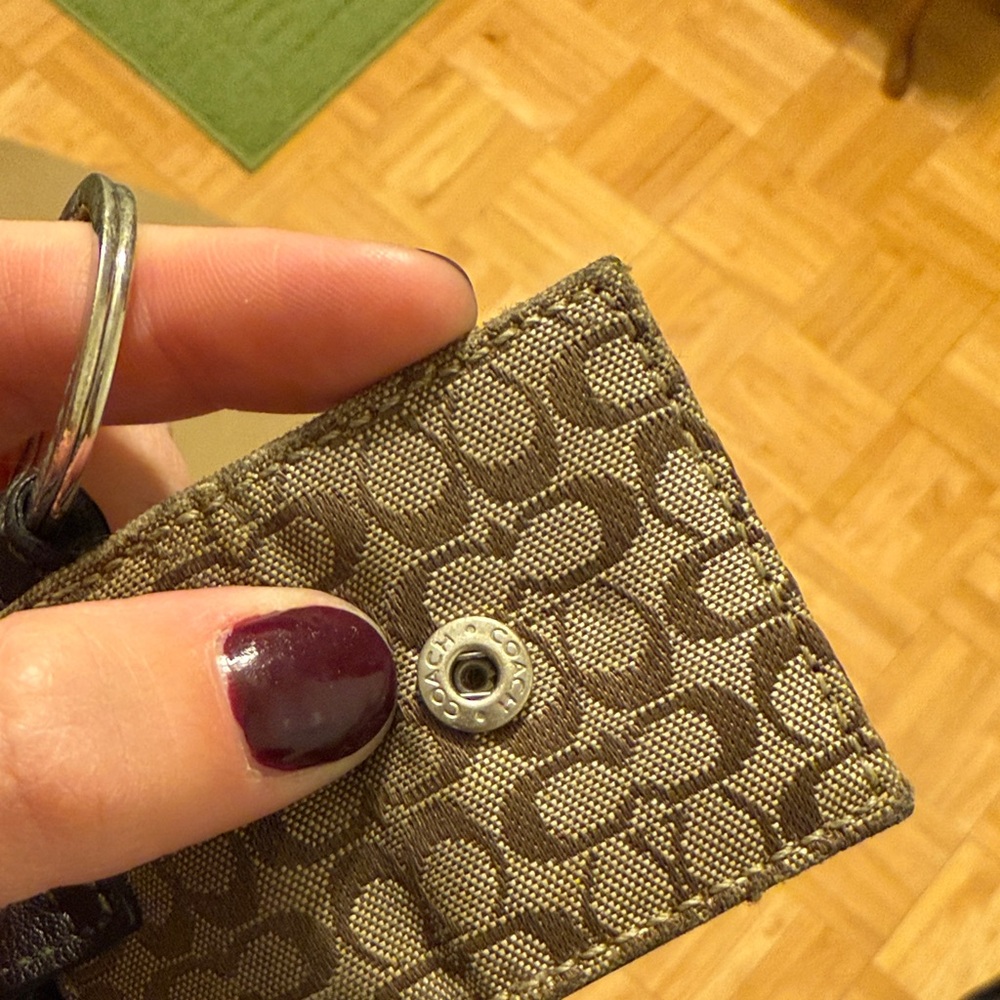 Coach keychain - Picture 3 of 3